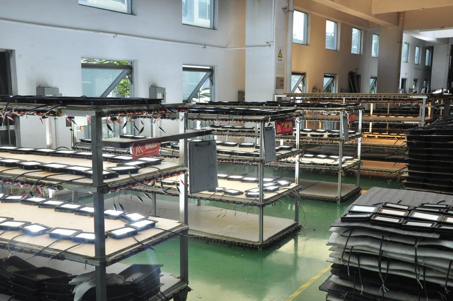 Shenzhen Snetop Technology Co., Ltd linea di produzione del fabbricante