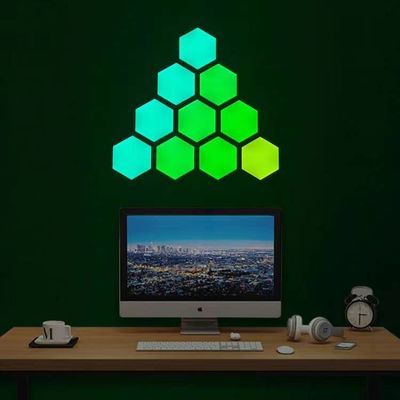 RGBIC 16,7 milioni Smart Hexagon Light Luminosità regolabile 24V Voltaggio 25000 ore Durata di vita